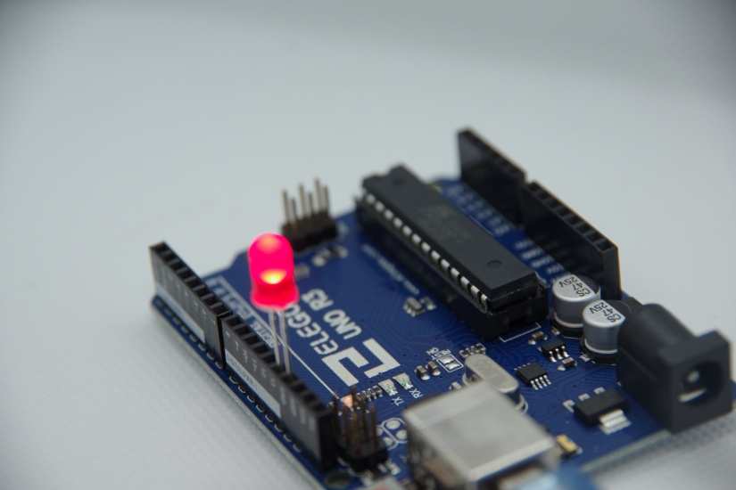 Review Elegoo Arduino Uno R3 Complete Starter Kit